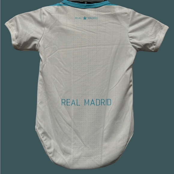 REAL MADRID , FLY EMIRATES , RMFC , INFANT , ONE PIECE , SIZE 3 - 5 MONTHS - Picture 2 of 2
